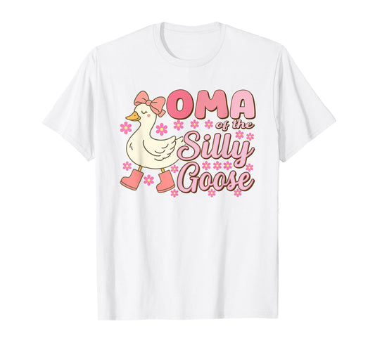 Oma Goose On The Loose Funny Birthday Matching Family T-Shirt
