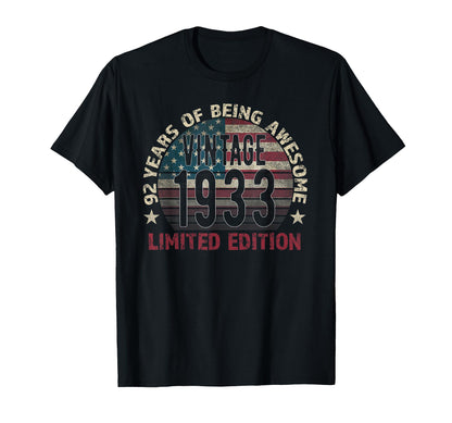 92th Birthday Gift men Vintage born 1933 turning 92 Year Old T-Shirt
